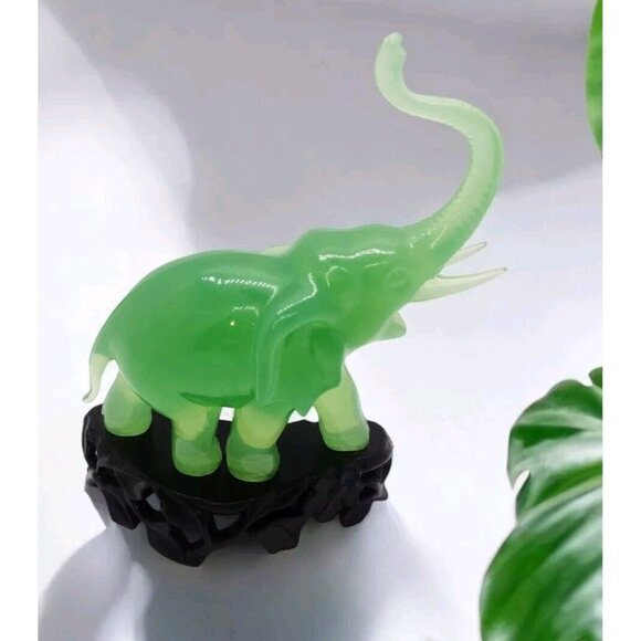 Faux Jade Asian Elephant Figurine on Base Vintage Trunk Up Green Decor - Picture 1 of 7